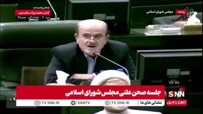لاهوتی: وزارت جهاد کشاورزی به گمرک اعلام کرده که چای جزو محصولات پر آب است؛ این از علائم ظهور است!
