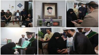 تجلیل از مادر شهید دخانچی با حضور خادمان حرم بانوی کرامت و اصحاب رسانه قم