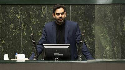 ثابتی: اسنپ بک اصلی بانک آینده است؛ پزشکیان درباره دیدارهای خصوصی با علی انصاری و مهدی جهانگیری توضیح دهد