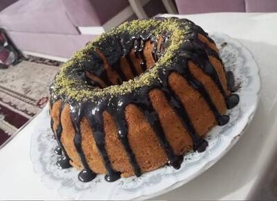 کیک هویج با گاناش شکلاتی