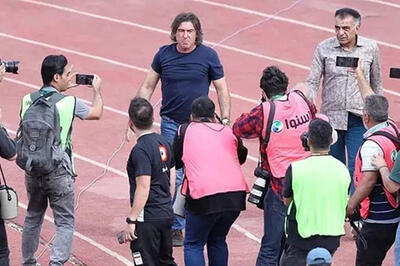  ورود موبایل به ورزشگاه‌های ایران ممنوع شد!