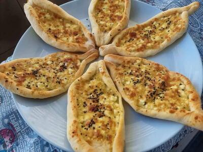 طرز تهیه فطایر مرغ عربی خوشمزه با خمیر نرم و مواد ساده