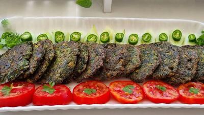 طرز تهیه کوکو اسفناج با سیب زمینی