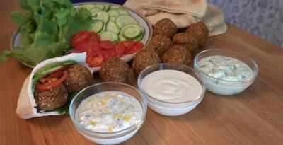 طرز تهیه سه نوع سس مخصوص برای فلافل