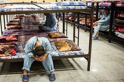 جزئیاتی از فرار بزرگ ۲۰۰ معتاد از کمپ پرحاشیه شهرداری/ به مددجویان گفتند آماده باشید می‌خواهی شما را به فشافویه ببریم | اقتصاد24