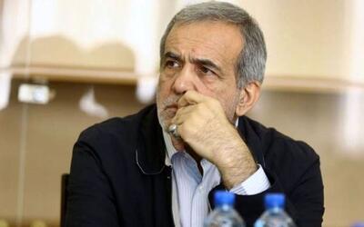 وزیر بهداشت: در زمان جنگ یک‌بار آقای «پزشکیان» با لباس مبدل، یعنی خیلی اسپرت و کلاه وارد جلسه شد/ اول تیر قصد داشتیم با موتور همراه رئیس‌جمهور به بیمارستانی برای بازدید برویم، اما بعد تصمیم عوض شد و با ماشین رفتیم؛ این تیم‌های امنیتی مدام عوض می‌شد، موتور، تاکسی و ...
