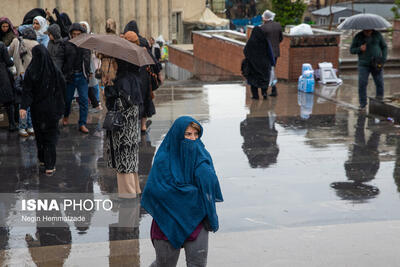 تداوم رگبار باران در نیمه شمالی کشور/ وقوع گرد و خاک در نقاط مختلف ایران