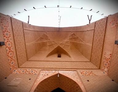 مهابادِ اردستان، سرزمین مردمان خونگرم؛ شهری که بانوانش «قالی» را بدون نقشه می‌بافند