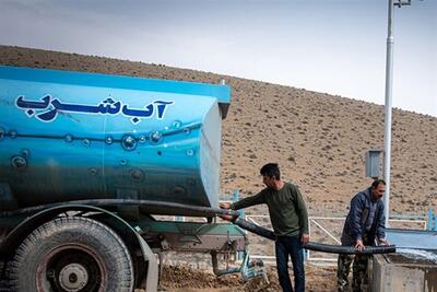 فرماندار لنگه: دو دستگاه تانکر برای تقویت آبرسانی سیار شهرستان اهدا شد