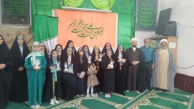اختتامیه طرح کتابخوانی دختران نوجوان حلقه صالحین در مشهد برگزار شد
