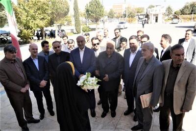 آغاز اجرای طرح‌های بزرگ حمل‌ونقل در کرمانشاه با حضور معاون وزیر راه