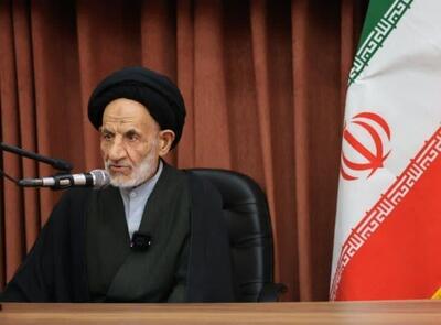 دشمنان برای زمین‌گیر کردن ملت‌ها باور دینی را نشانه می‌گیرند