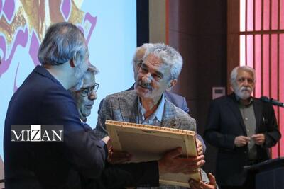 نشان درجه‌ یک هنری به «جعفر دهقان» اهدا شد/ تقدیر از پرکارترین بازیگر سینمای دفاع مقدس