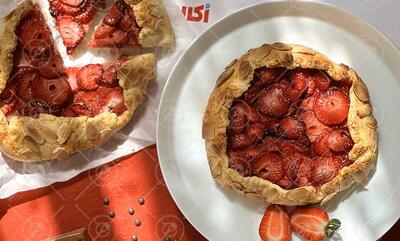 (ویدئو) طرز تهیه گلت توت فرنگی؛ دسر فرانسوی با طعمی بهاری