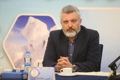 عزیزی‌پور: اسکواش ایران پس از ۱۷ سال غیبت به قهرمانی جهان برمی‌گردد - پارس فوتبال