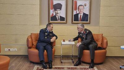  وزیر دفاع کشورمان وارد ترکیه شد