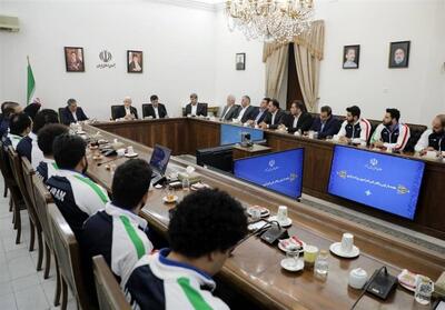 عارف در دیدار تیم ملی وزنه‌برداری: برای المپیک 2028 برنامه خوبی داریم - تسنیم