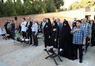 پاسداشت   سروقامتان   با حضور خانواده‌های معظم شهیدان - تسنیم