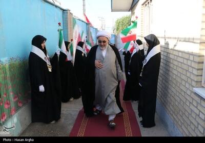 آماده همکاری برای شکوفایی جایزه ملی غزل منزوی هستیم - تسنیم
