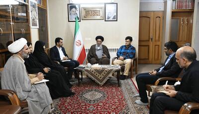 امام‌جمعه اصفهان: از نخبگان برای حل چالش‌های استان استفاده شود