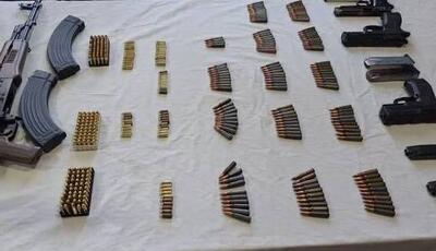کشف انواع مهمات و سلاح از قاچاقچیان مواد مخدر در زاهدان