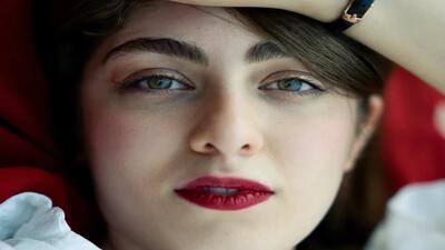 تصاویر دیده نشده | استایل تمام قرمز و دیدنی الیکا ناصری