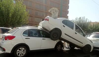 هم اکنون تصادف زنجیره ای در بزرگراه هاشمی رفسنجانی تهران +عکس
