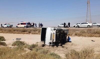 ۲۴ مصدوم در پی انحراف مینی‌بوس در محور آبادان - ماهشهر