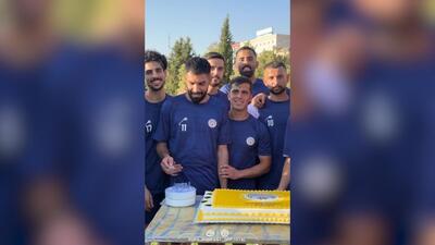 آخرین جلسه تمرینی بازیکنان فجر سپاسی پیش از بازی با استقلال خوزستان با حضور مسوولان این تیم