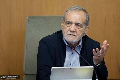 پزشکیان: دشمن بداند که با ترور، مملکت ما تسلیم نمی‌شود، زیرا برای هر کدام از ما صدها جایگزین بهتر وجود دارد/ شایسته مسلمانان نیست که با یکدیگر اختلاف داشته باشند و اجازه دهند صهیونیست‌ها از این تفرقه سوءاستفاده کنند