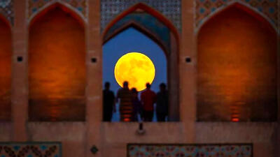 مشاهده اولین ابرماه سال 1404 ؛ شب جادویی 15 مهر