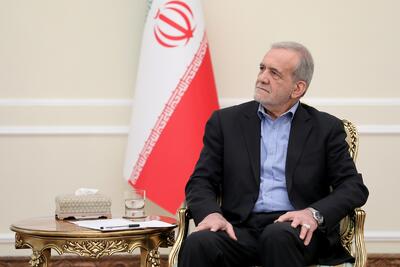 پزشکیان: صرفه‌جویی ۱۰ درصدی هزینه‌ها معادل ۱۸ میلیارد دلار است