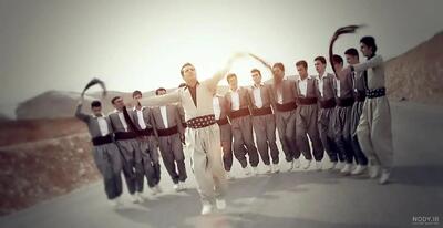 آواز شاد؛ خواننده به کردی می خونه جونی جونم نازت دِ چنه؟