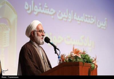 لزوم تسلط طلاب به ابزارهای نوین رسانه‌ای برای ترویج معارف اسلامی - تسنیم