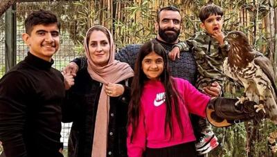 جشن سالگرد ازدواج عاشقانه هادی چوپان و همسرش در خانه درندشت با مبل های سلطنتی