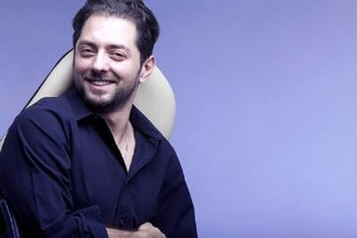 تصویری از بهرام رادان و همسرش در ساحل یونان