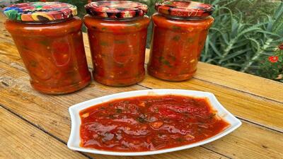 طرز تهیه ترشی فلفل دلمه ای کبابی در سس گوجه فرنگی که همه شیفته ی آن هستند !