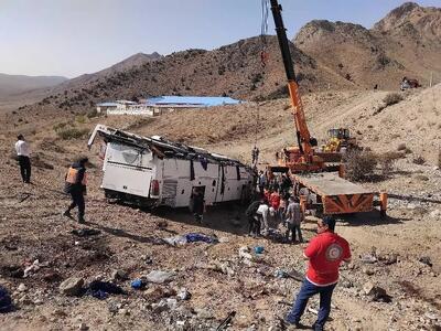 جزئیات حادثه سقوط اتوبوس به دره در جاده دماوند