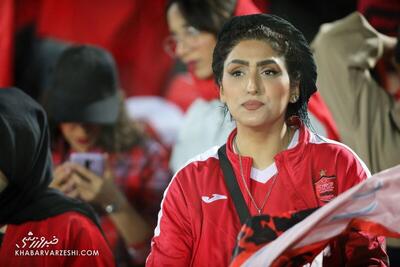 عکس/ اقدام زیبا و تماشایی زنان پرسپولیس در ورزشگاه | اقتصاد24