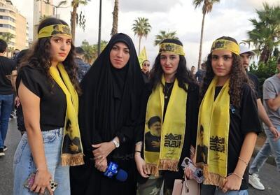 عکس جنجالی آمنه‌سادات ذبیح‌پور با دختران بی‌حجاب لبنانی