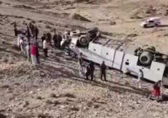 حادثه‌دیدگان سقوط اتوبوس در فیروزکوه + ویدئو