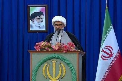 امام جمعه بوشهر: قطار درون استانی بوشهر به عسلویه راه‌اندازی شود