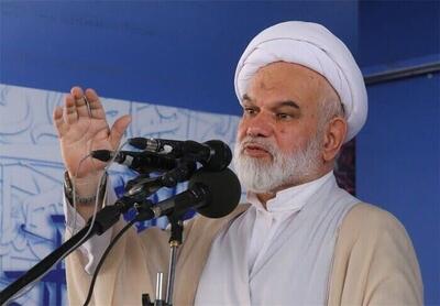 امام جمعه موقت سمنان: ایران منزوی شدنی نیست