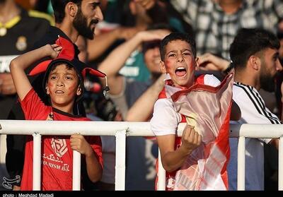 اعتراض هواداران پرسپولیس مسیر حرکت اتوبوس پرسپولیس را تغییر داد - پارس فوتبال