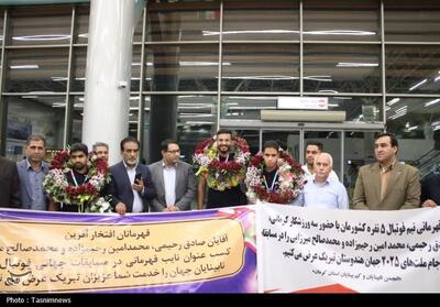 استقبال از قهرمانان کرمانی تیم ملی فوتبال نابینایان + تصاویر - تسنیم