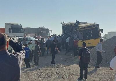 ترخیص 8 دانشجوی مصدوم حادثه اتوبوس سرخه از بیمارستان کوثرسمنان - تسنیم