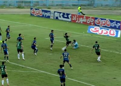  طیبی‌پور خوش شانس بود مصدوم نشد!