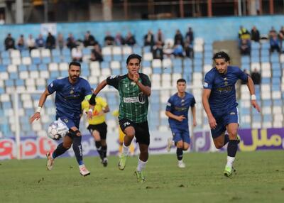  دو تیرک در سن‌سیروس دروازه‌ها را بسته نگه داشت