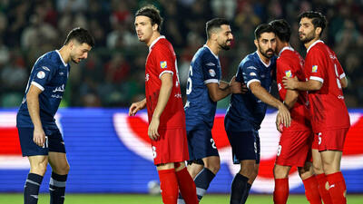 صدرنشینی گل گهر در شب توقف پرسپولیس