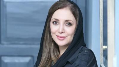 تاریخ وبگردی | رویا میرعلمی و مجسمه جذاب جوکر او